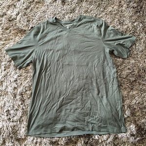 Croft&Barrow Men’s Green V-Neck T-Shirt