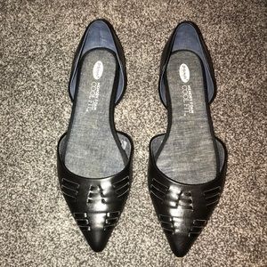 Pointy toe flats