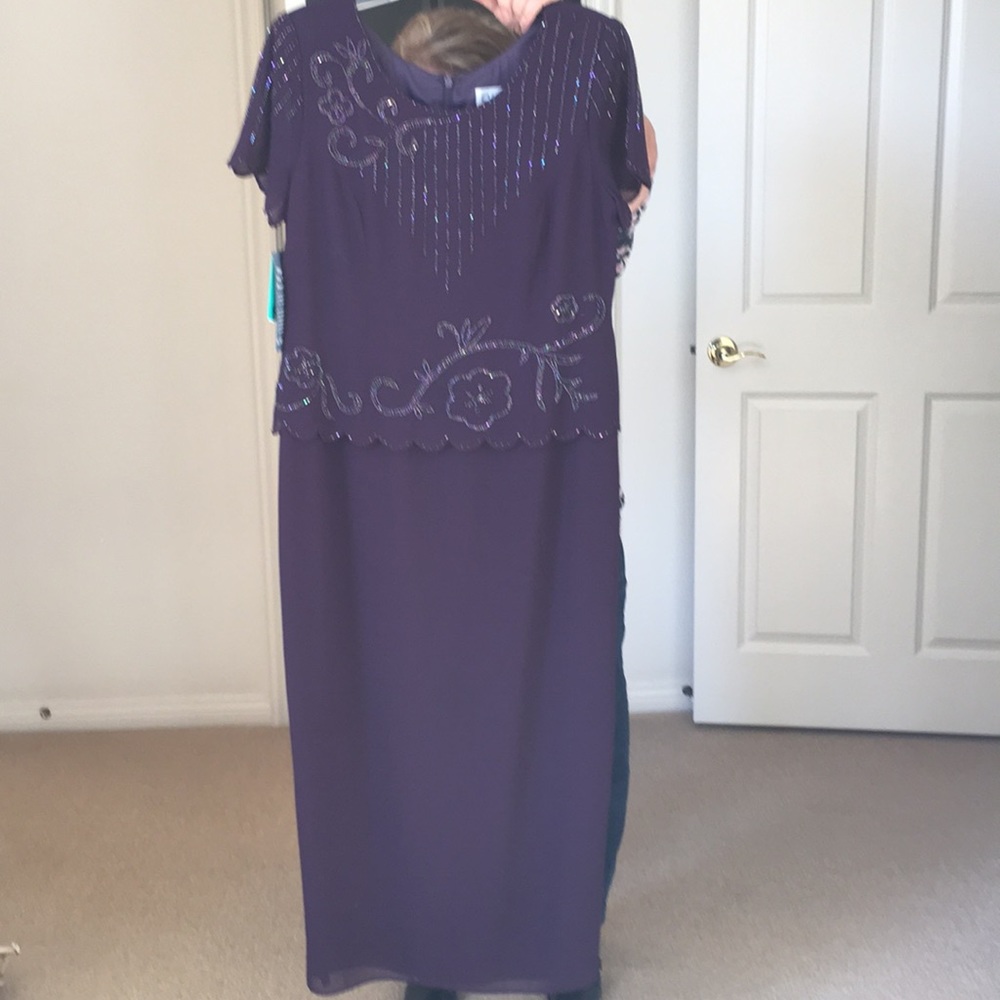 Beautiful never worn dress