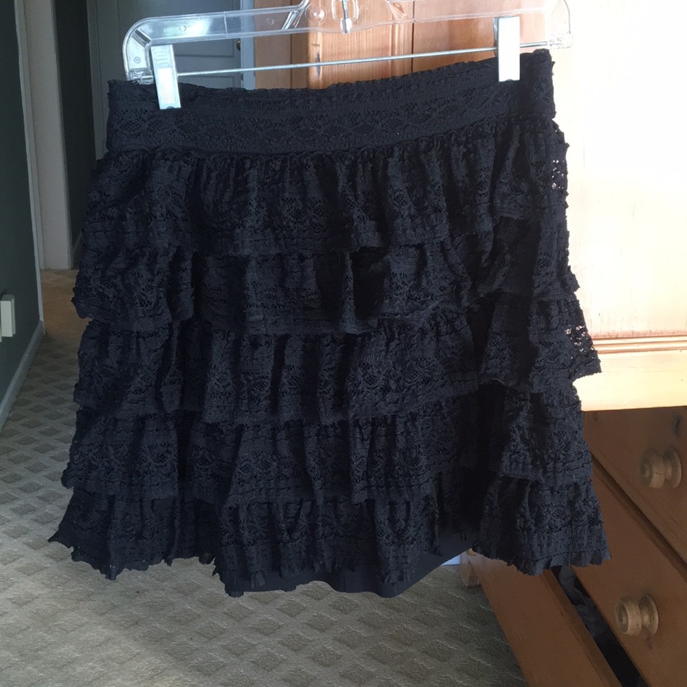 Royal underground ruffle skirt