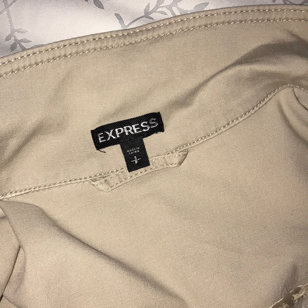 Beautiful jacket✨ - Picture 2 of 2