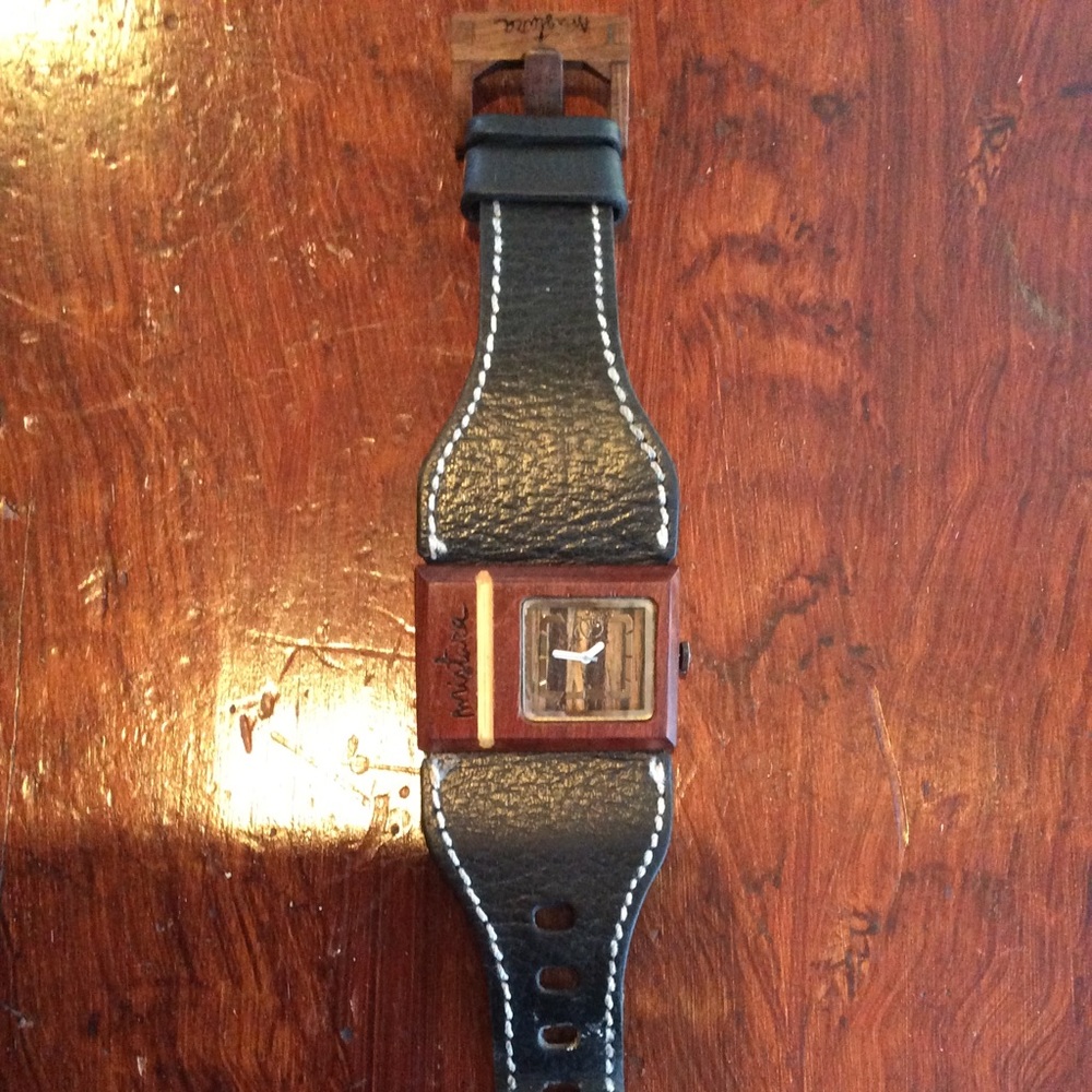 Mistura Wooden, Genuine Leather timepiece