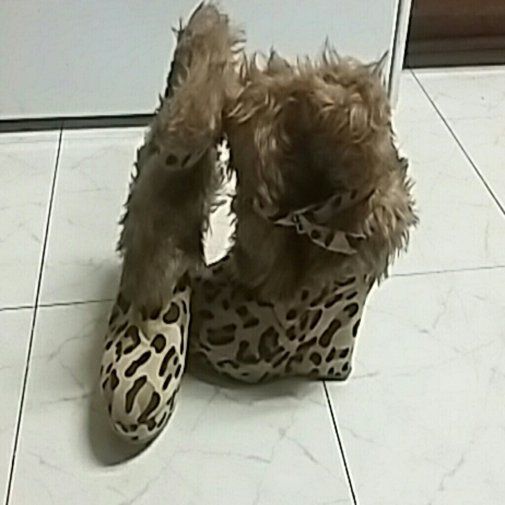 Women cheetah booties