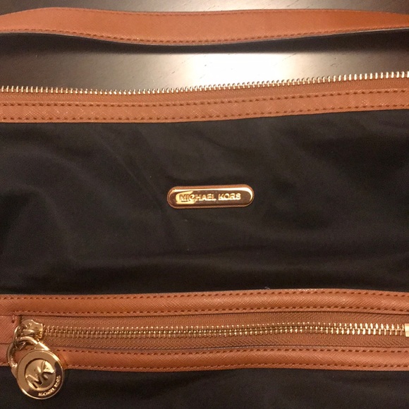 Michael Kors Bag - Picture 3 of 3