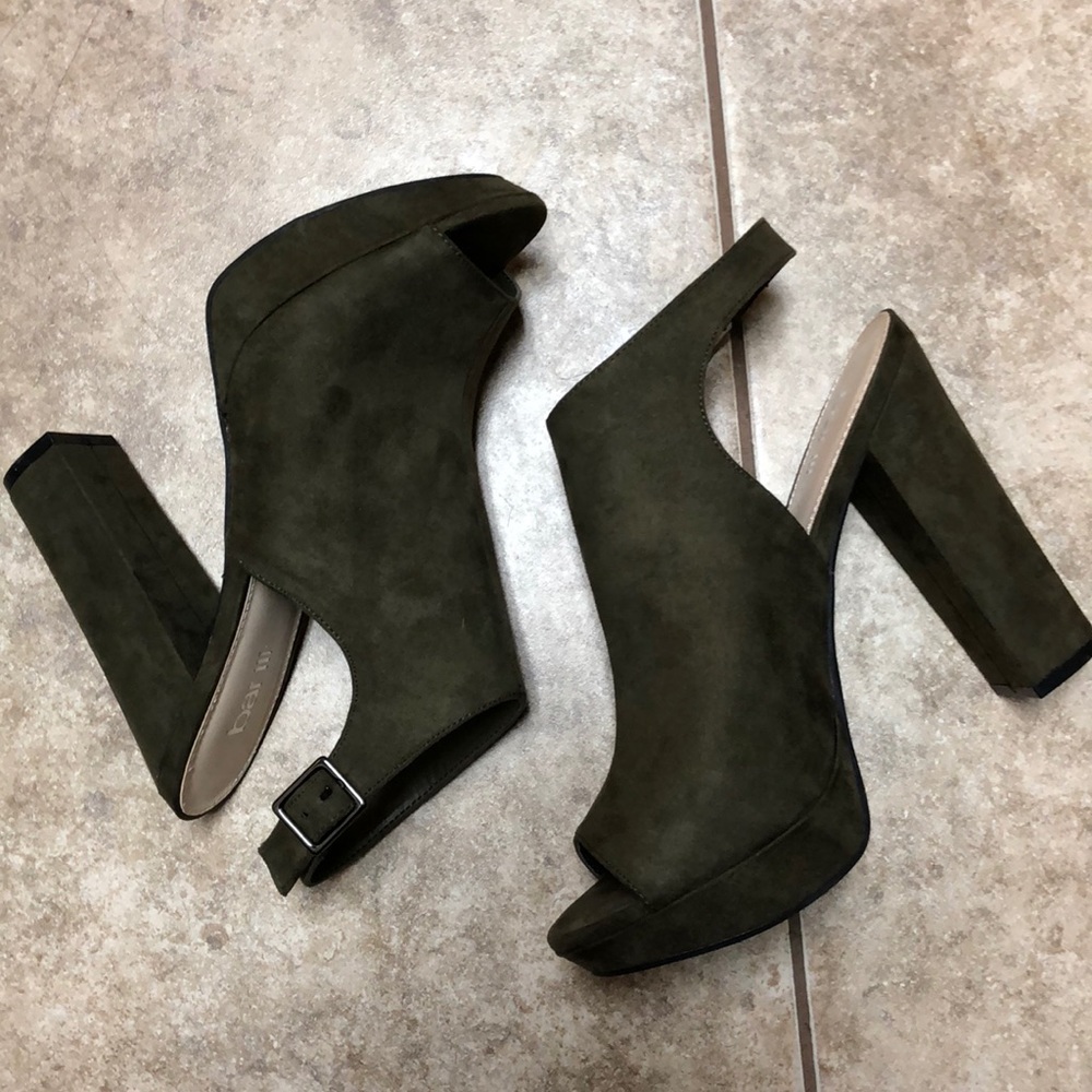Ankle Peep toe Blocked heels (Olive Color) - Picture 2 of 3