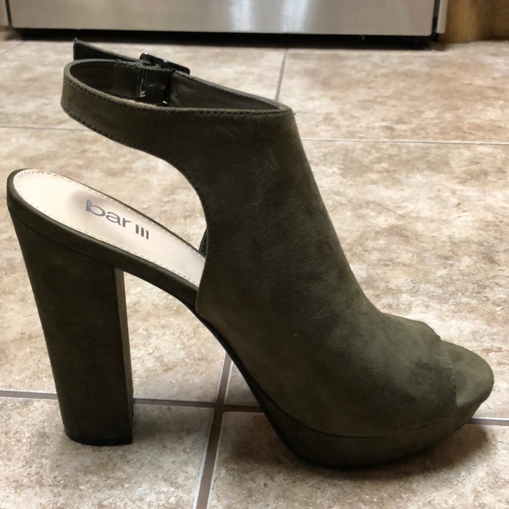 Ankle Peep toe Blocked heels (Olive Color) - Picture 3 of 3