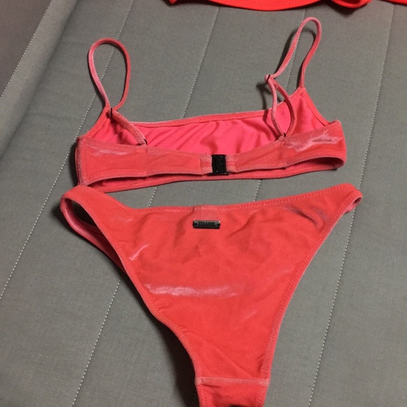 SOLD triangl Romy XS Bikini - Picture 6 of 8