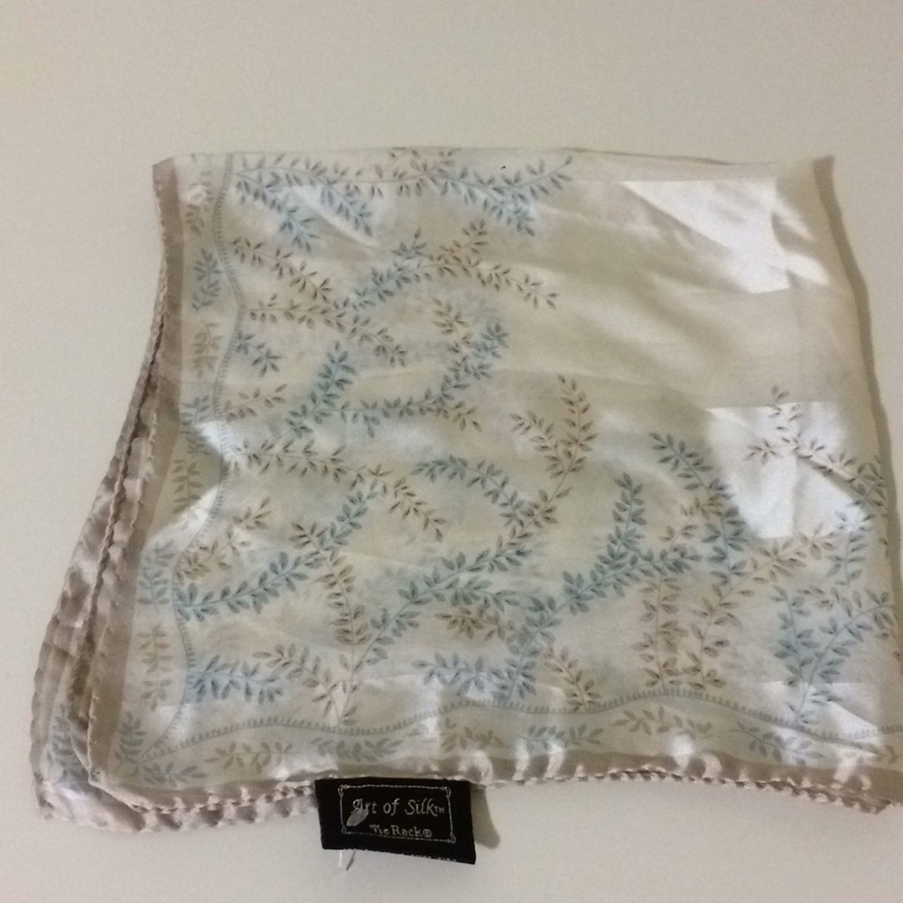 Art of Silk Tie Rack Square Floral 20” Scarf Italy