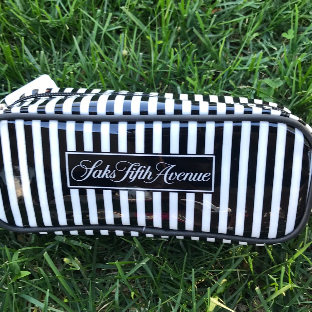 Saks Fifth Avenue Travel/ makeup bag