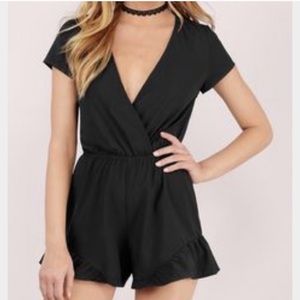 Tobi Black Ruffle Romper medium✨