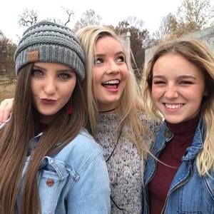 Meet your Posher, Macey