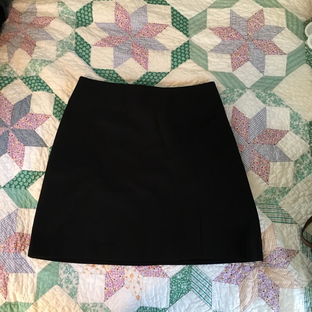 The Limited mid rise black mini-skirt