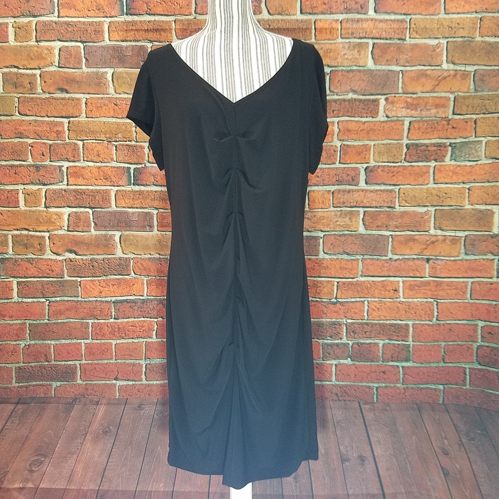 Tiana B little black dress