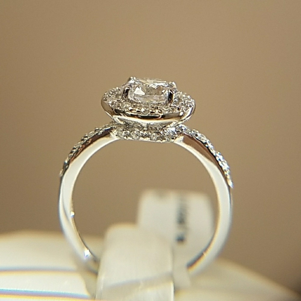 14k Gold plated over Sterling silver Engagement Ring with 1ct Round CZ - Picture 5 of 13