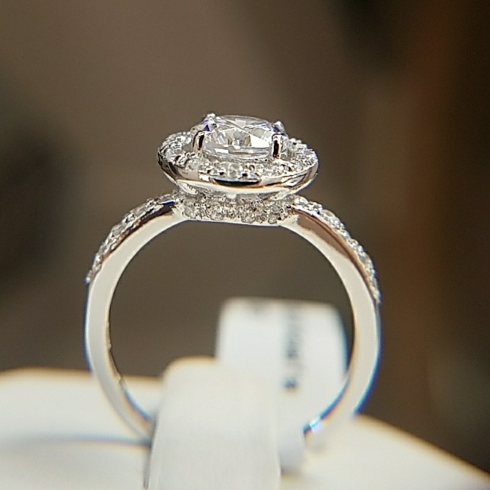 14k Gold plated over Sterling silver Engagement Ring with 1ct Round CZ - Picture 6 of 13