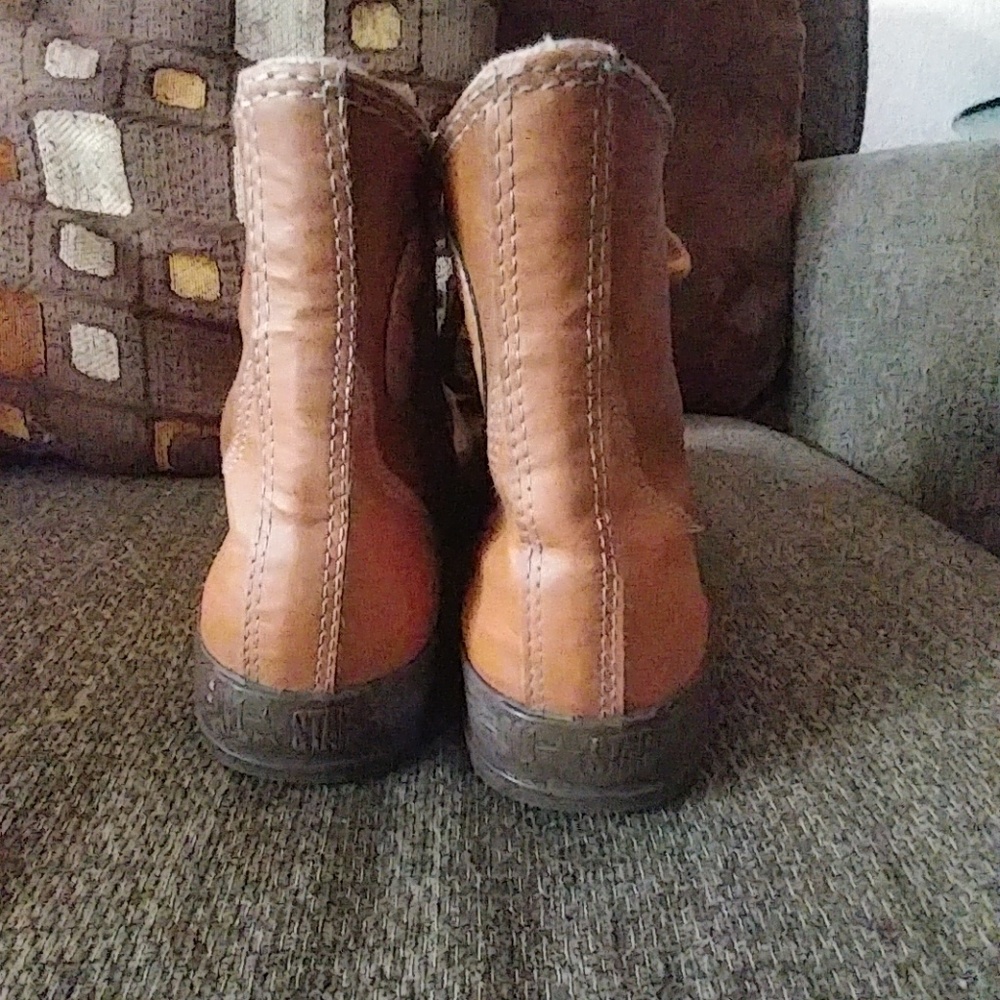 Converse, Size 3 - Picture 3 of 4