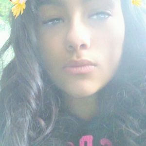 Meet your Posher, Hallie