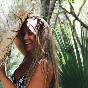 Meet your Posher, Violet