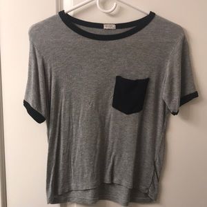 gray and black T-shirt