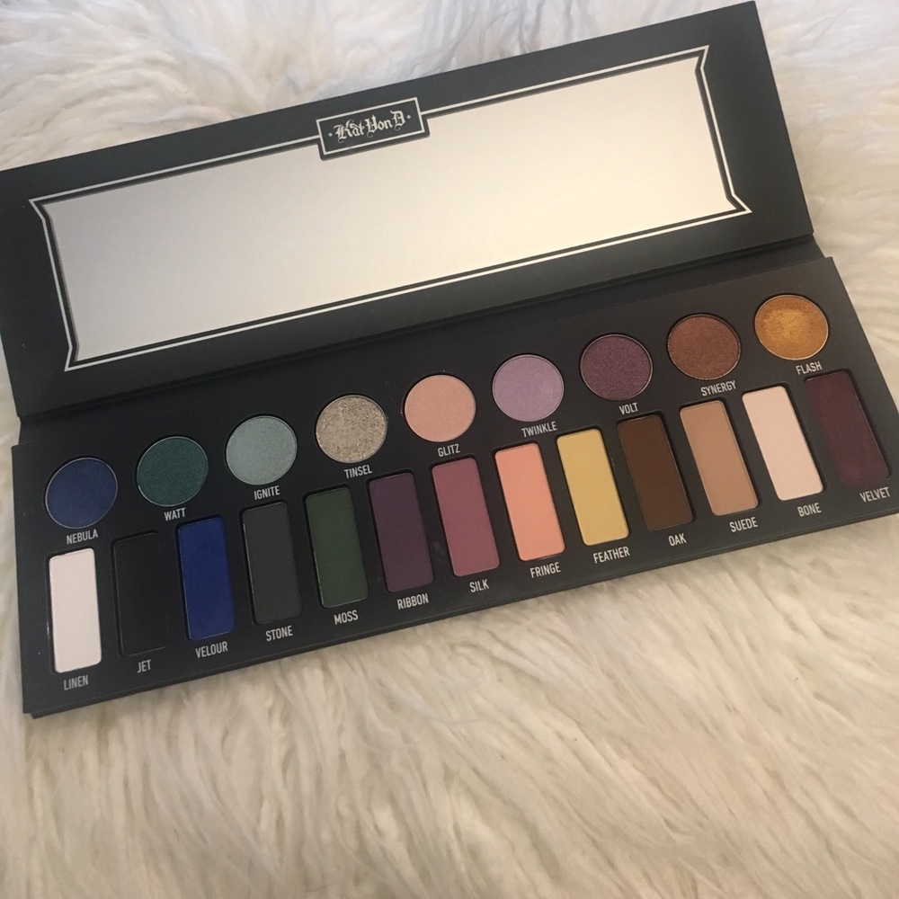 Kat Von d metal matte eyeshadow palette