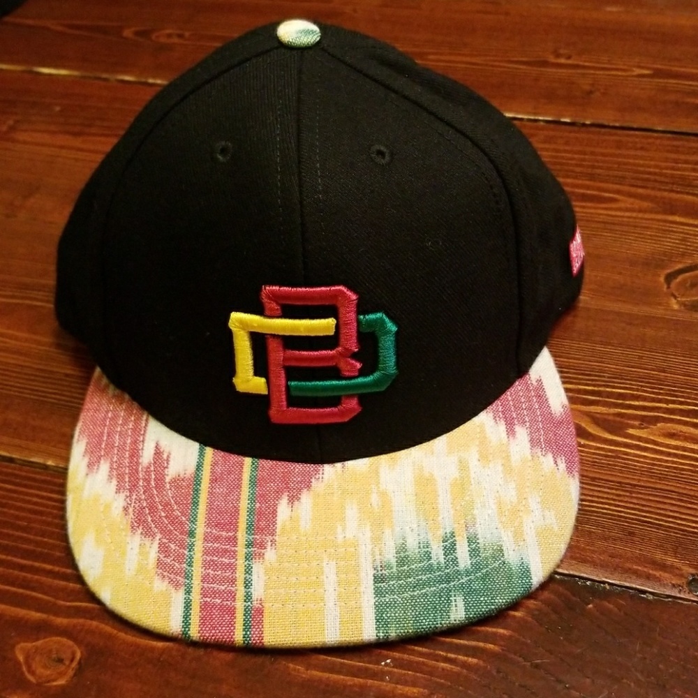 🚨sold🚨DAILYBREAD Snapback