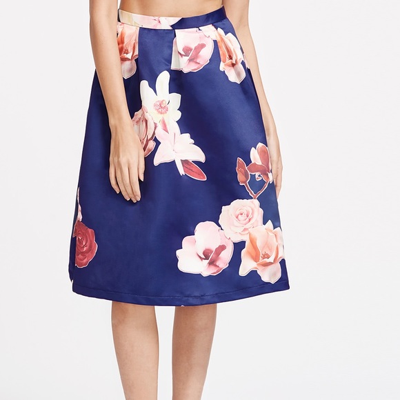 ๐โHP๐Royal blue rose print Pleated volume skirt - Picture 3 of 8