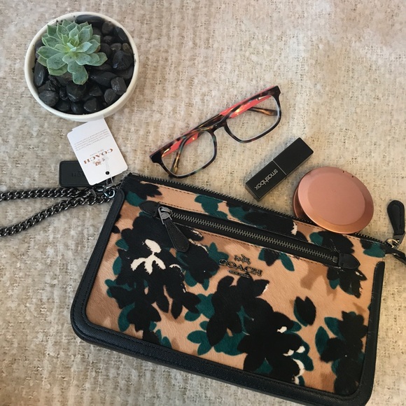 *FINAL PRICE DROP* Coach Nolita Wristlet 24 - Picture 8 of 8