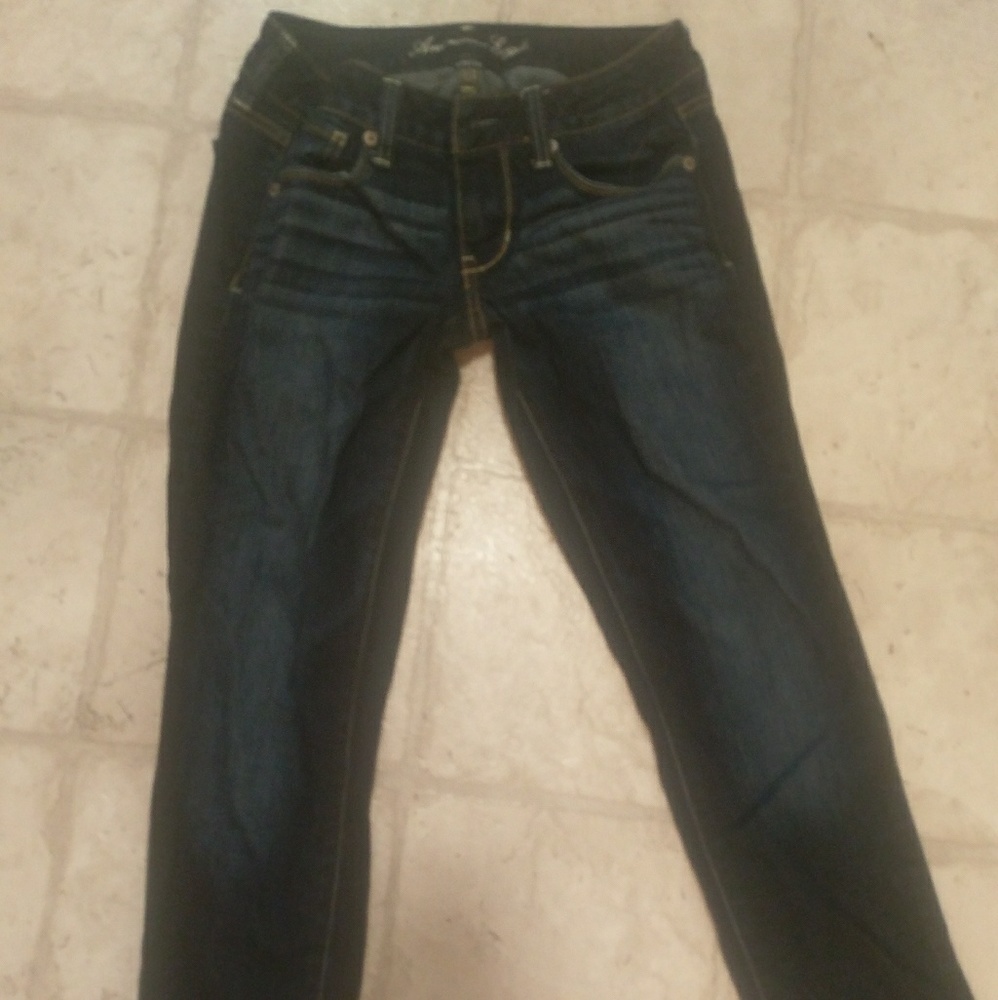 Size 2 American eagle skinny jeans