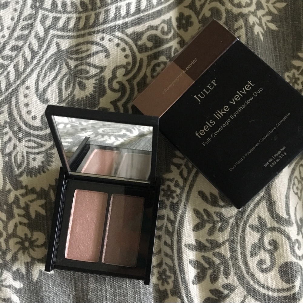 Eyeshadow duo