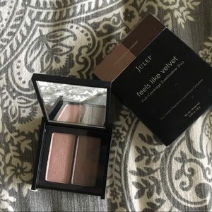 Eyeshadow duo
