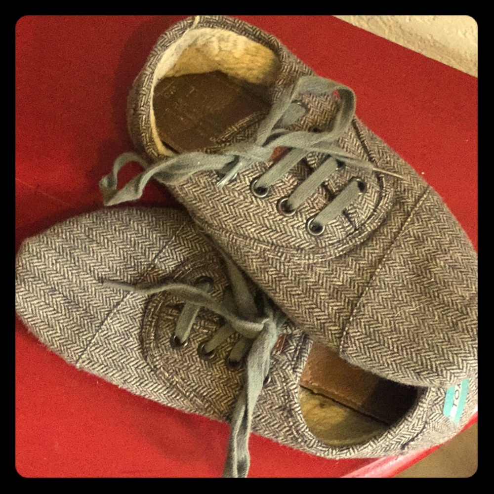Toms
