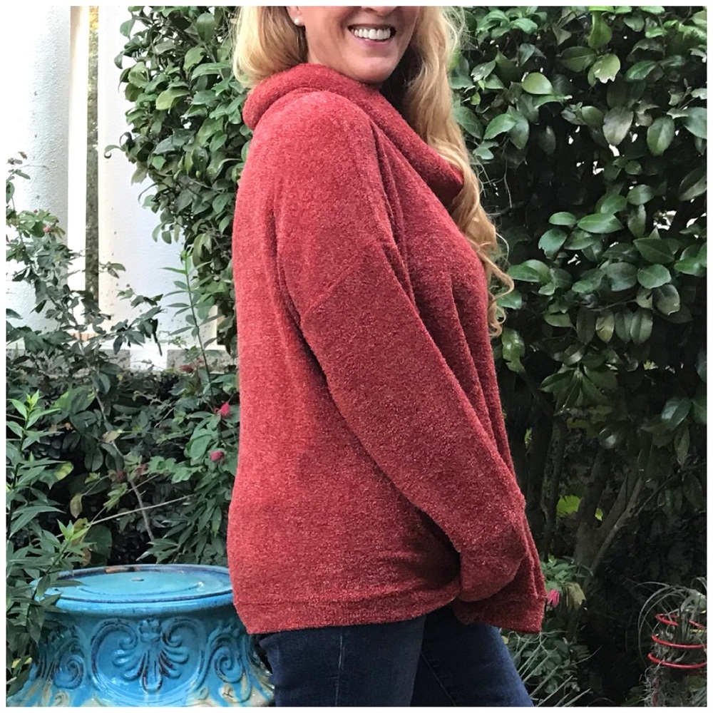 Loose Fit Super Cozy Cowl Neck Sweater - Picture 4 of 8