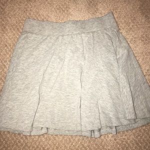 grey skirt