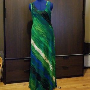Lovely elegant green printed maxi dress