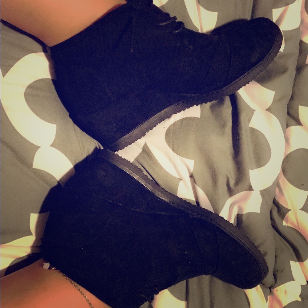 ETC! Wedge booties