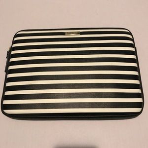 Kate Spade black/white Laptop Case