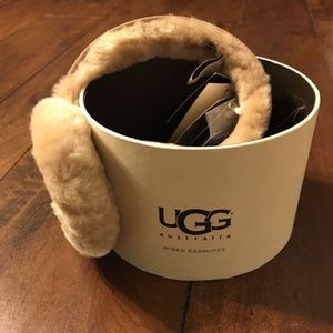 Brand new UGG earmuffs// wireless headphones