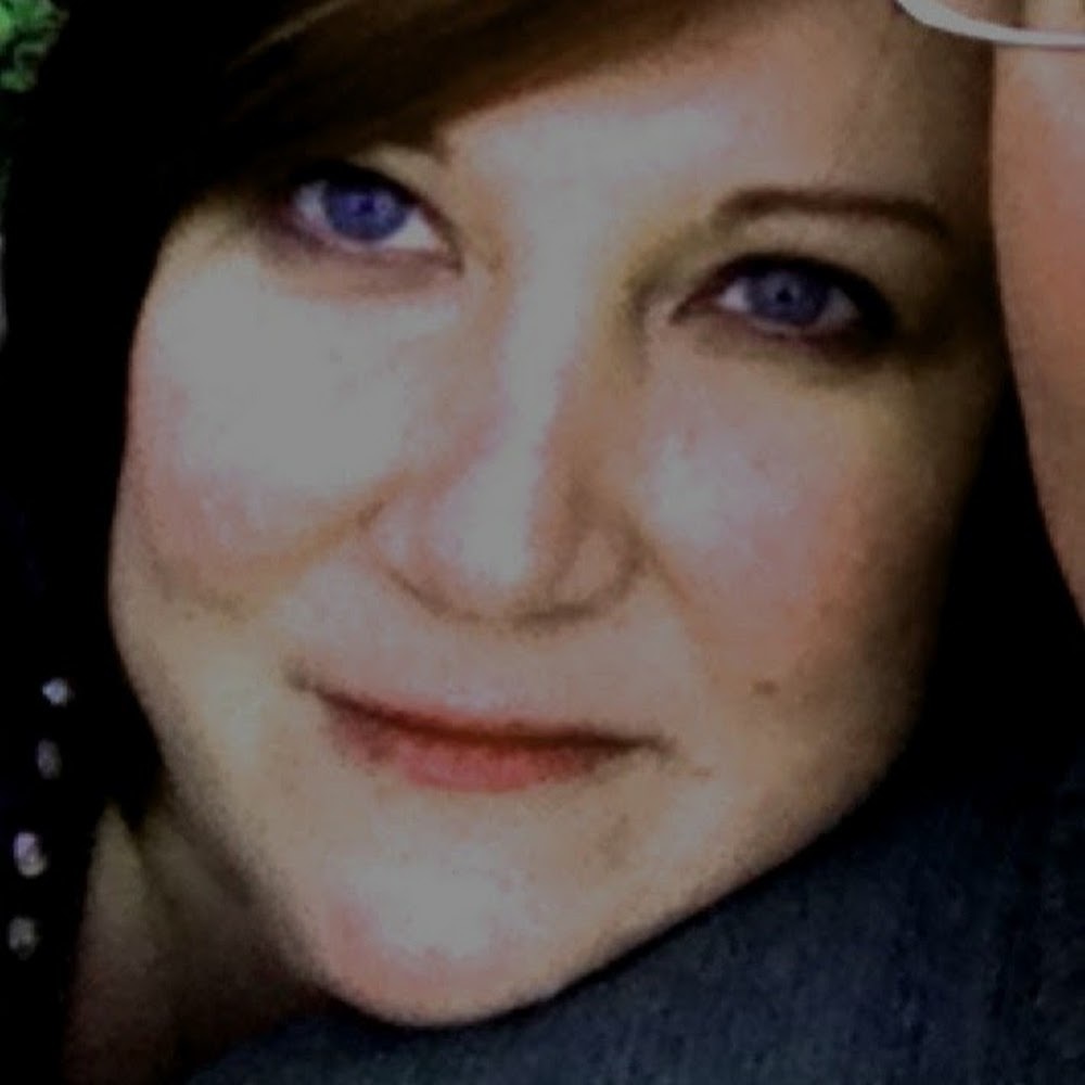 Meet your Posher, Elena