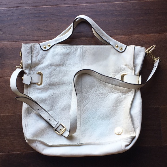 Vince Camuto Handbags - Vince Camuto Leather Bag