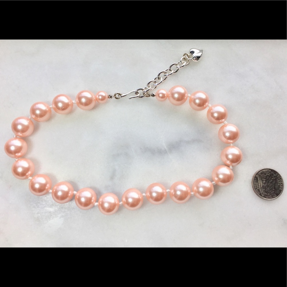 🎀Carolee Pink Chunky Simulated Pearl Necklace🎀