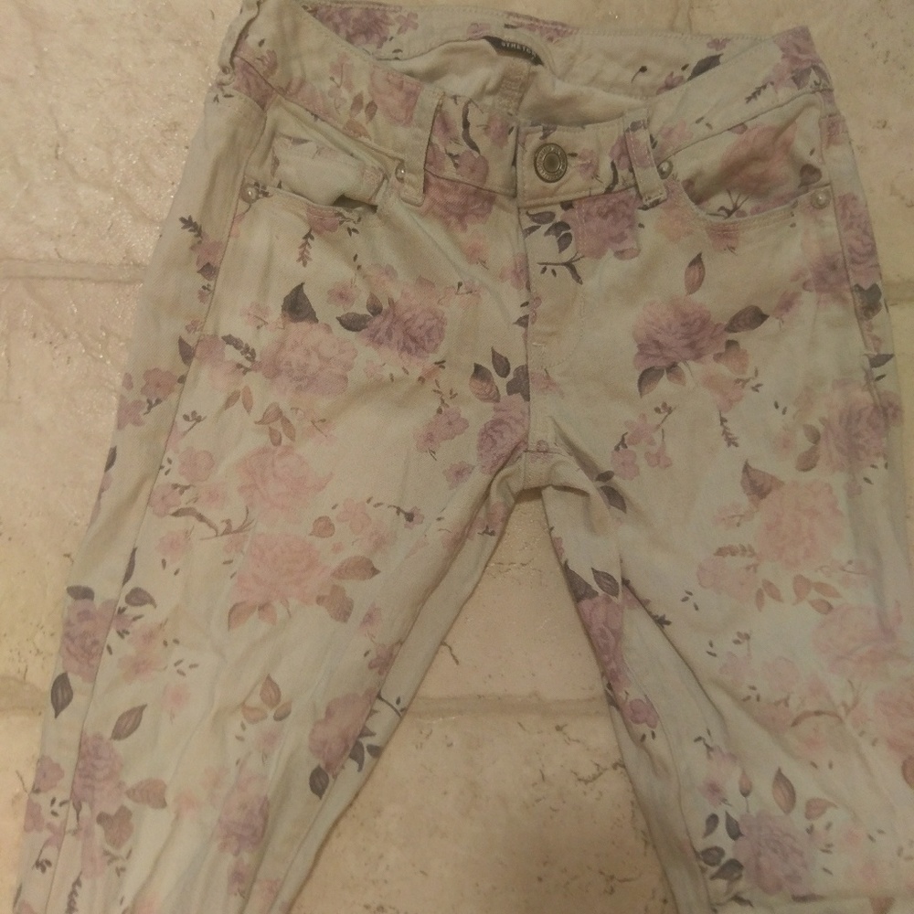 Floral size 2 skinny jeans