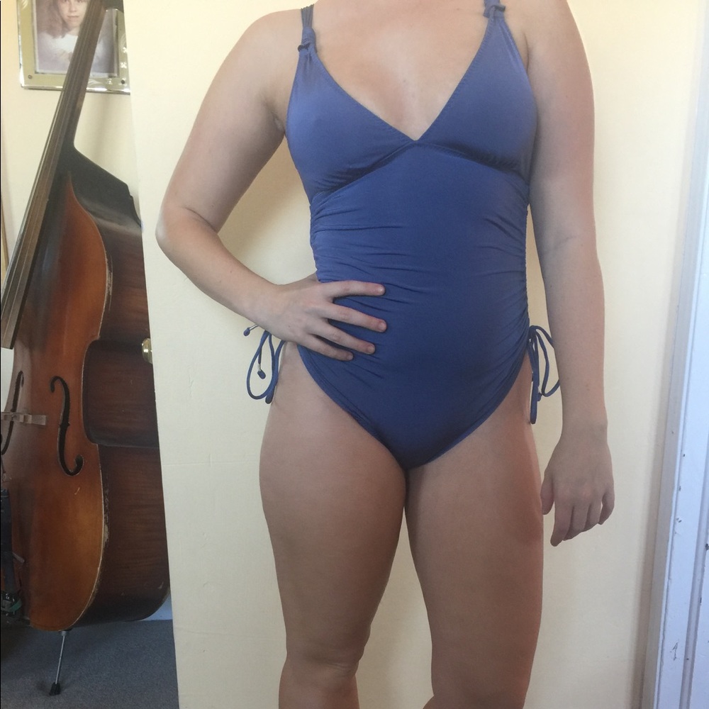 Athleta one piece bathing suit. Great condition