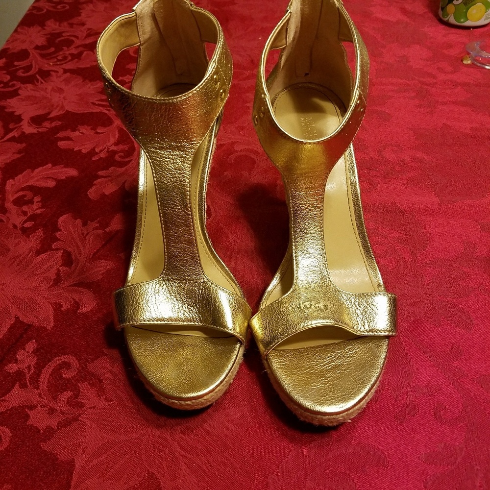 Michael Kors Gold Wedge sandal