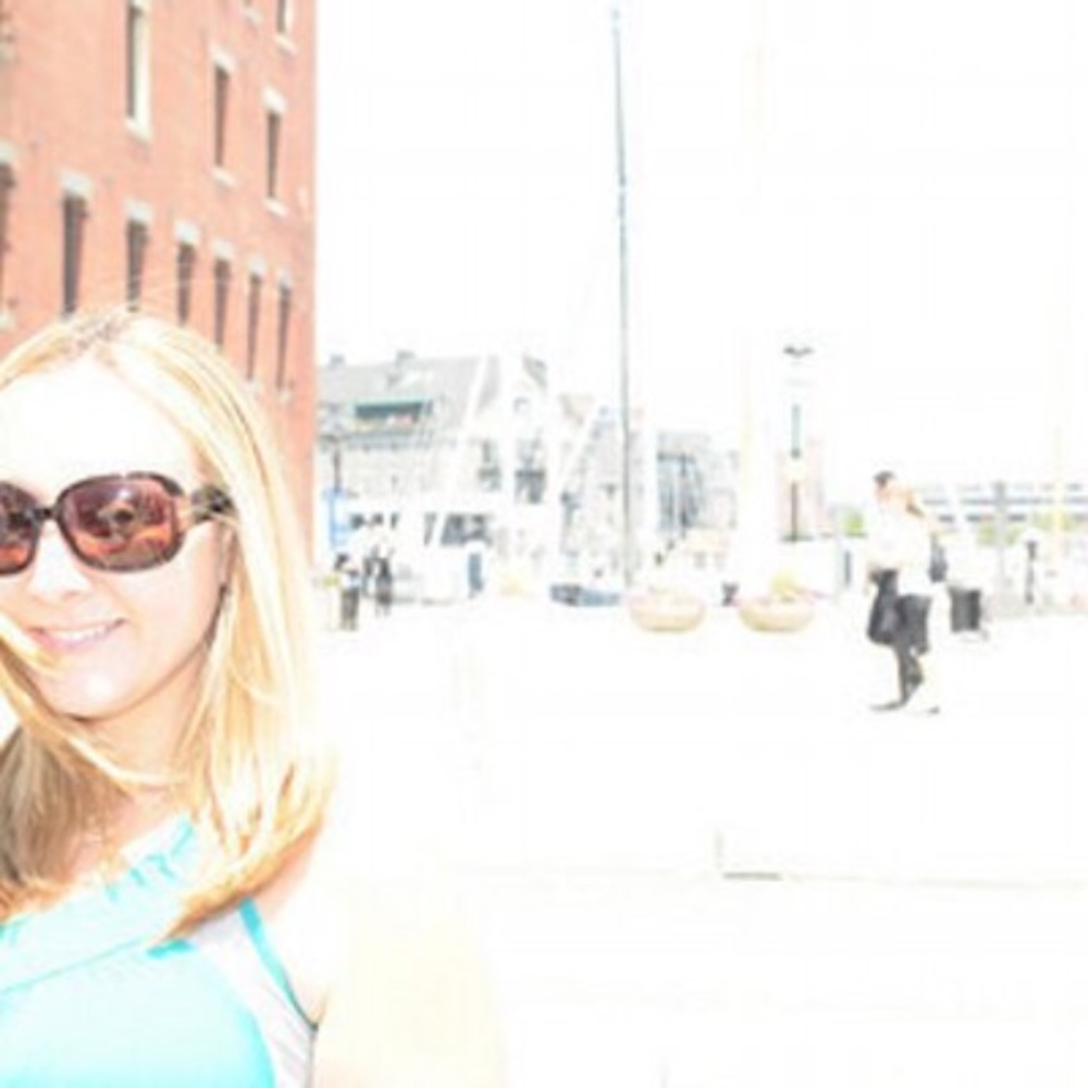 Meet your Posher, Rena