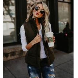 Quilted Sherpa vest NWT