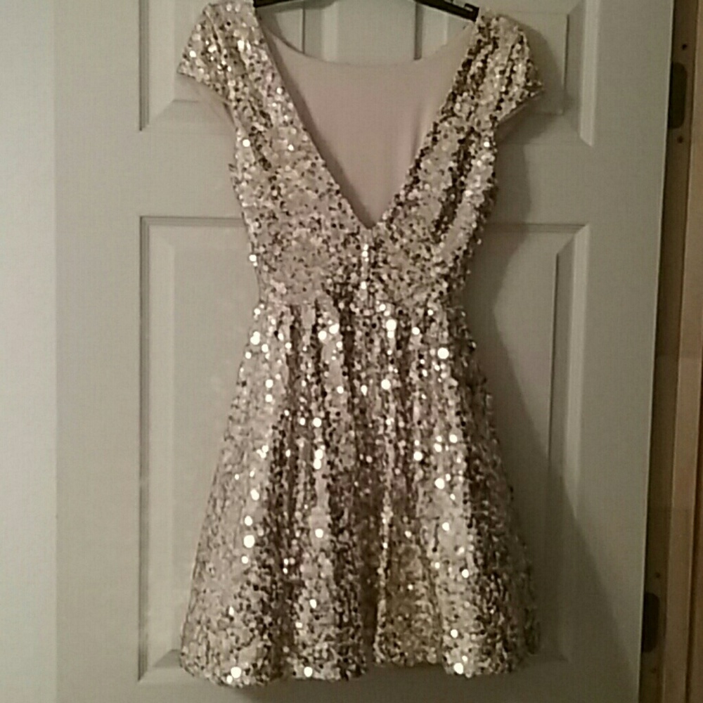 PARTY DRESS - Picture 3 of 7