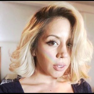 Meet your Posher, Andrea