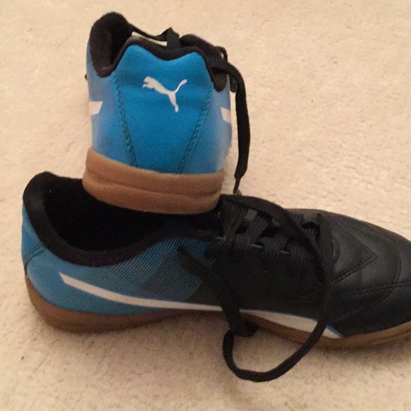 Puma soccer sneakers - Picture 4 of 5