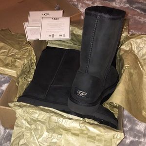 BRAND NEW UGGS