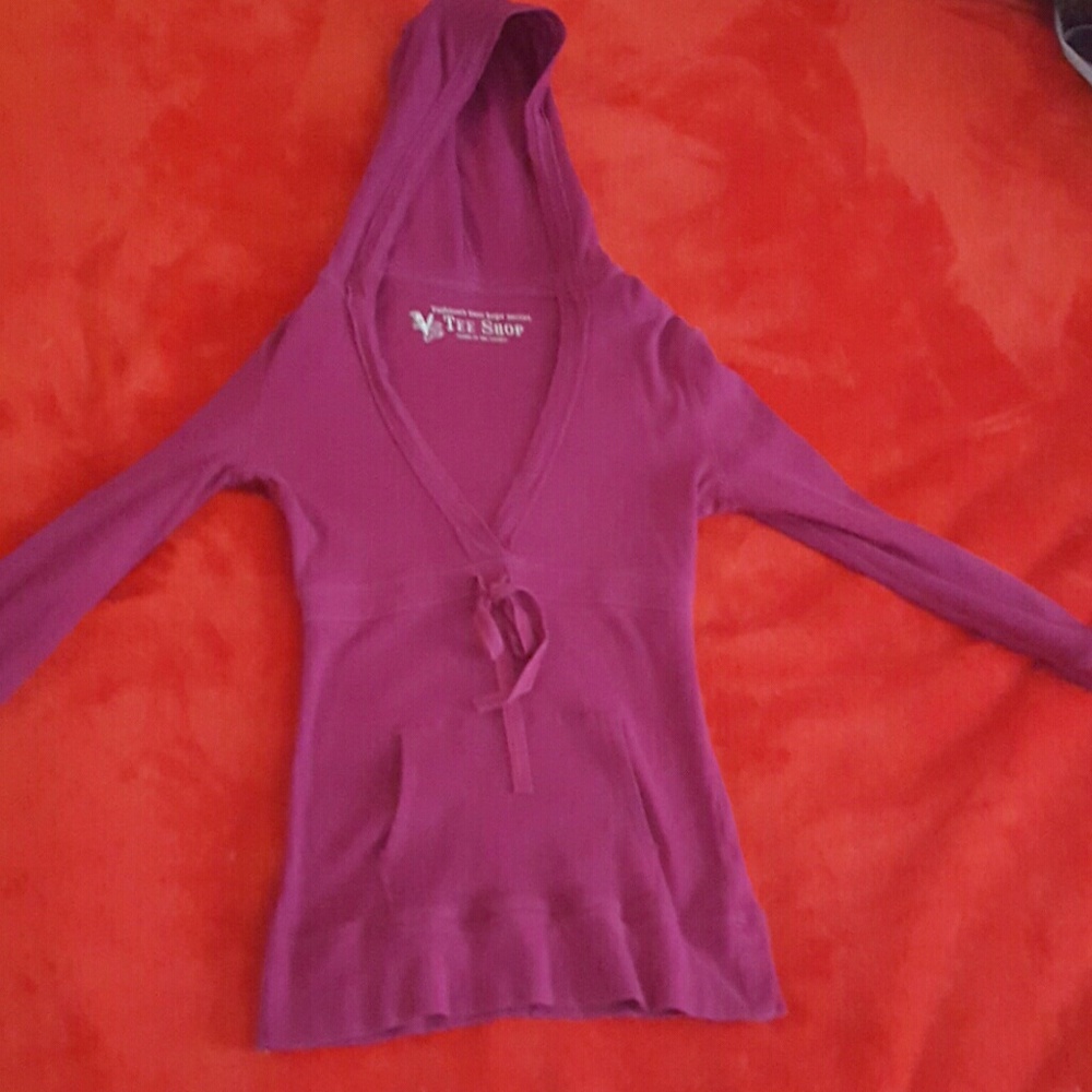 Hooded longsleeve shirt